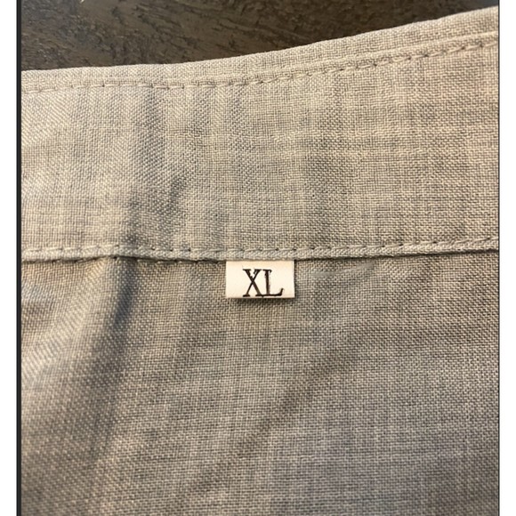 NEW - Men's Button Up Short Sleeve Gray Shirt - Sz XL - Picture 7 of 8